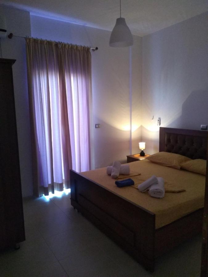 Vila Pasqyra Ksamil Esterno foto